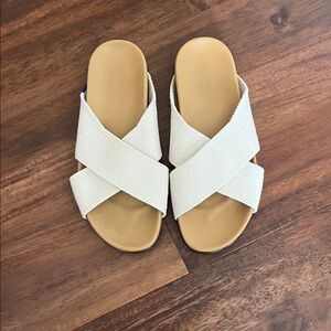 Rothy’s sandals natural size 8